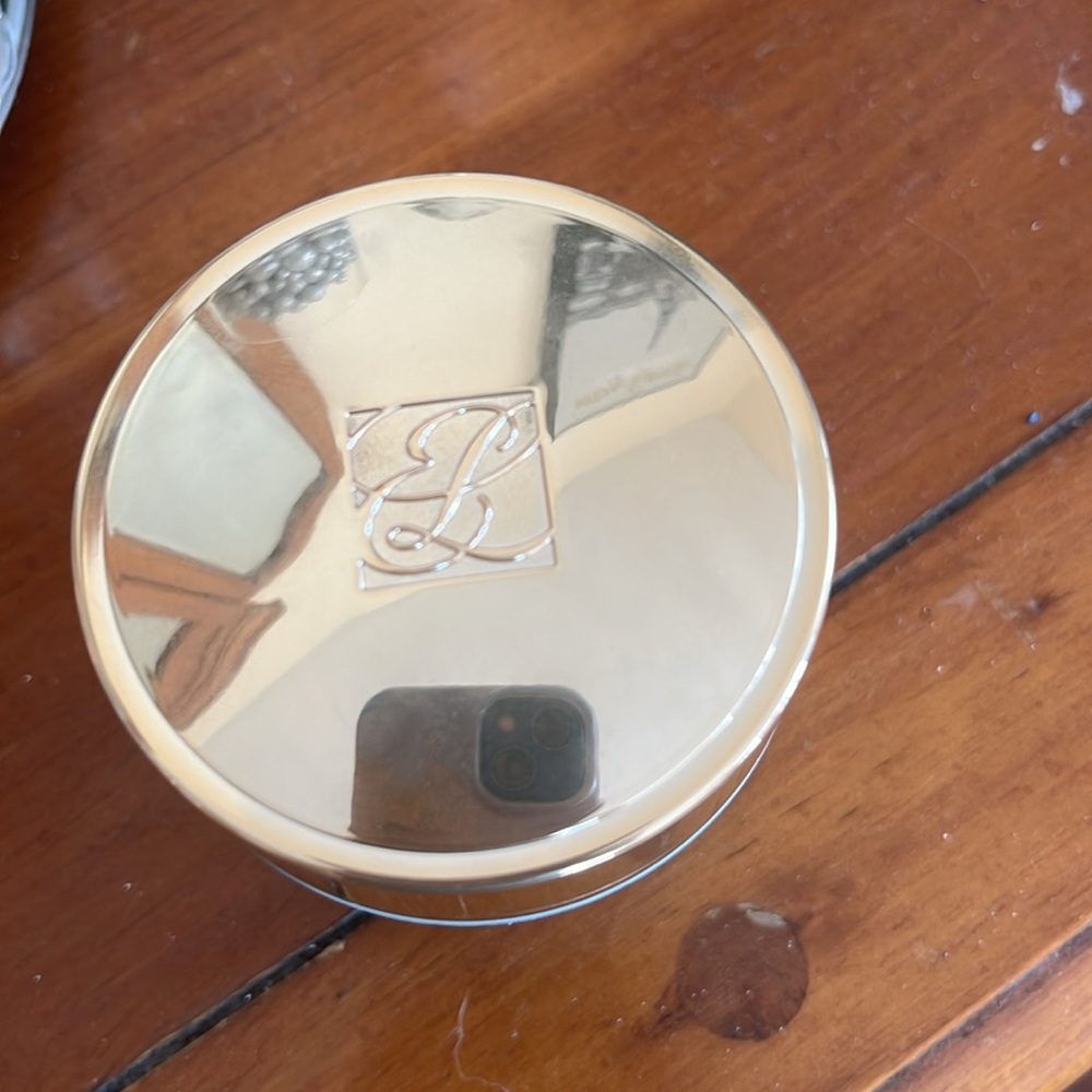 Estée Lauder moisturizer - Picture 2 of 6